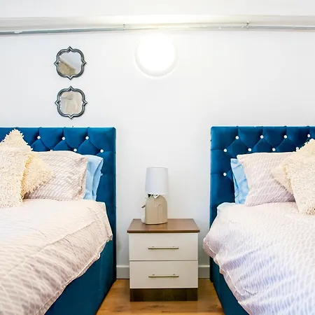 1 Bedroom Kirkstall Centre Ideal For Corporate Guests, Free Parking *