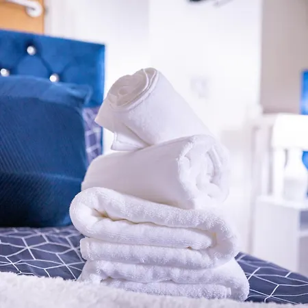 1 Bedroom Kirkstall Centre Ideal For Corporate Guests, Free Parking *