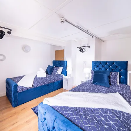 1 Bedroom Kirkstall Centre Ideal For Corporate Guests, Free Parking Лидс