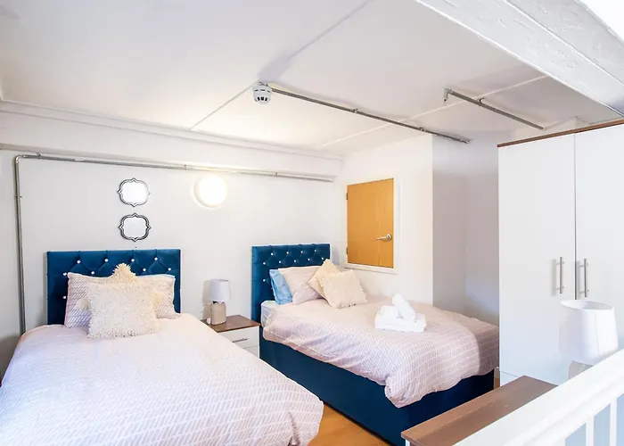 1 Bedroom Kirkstall Centre Ideal For Corporate Guests, Free Parking