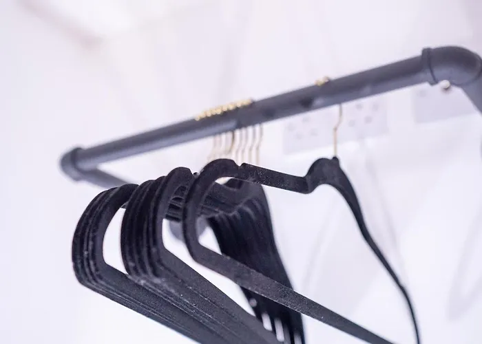 1 Bedroom Kirkstall Centre Ideal For Corporate Guests, Free Parking Apartment Leeds (West Yorkshire)