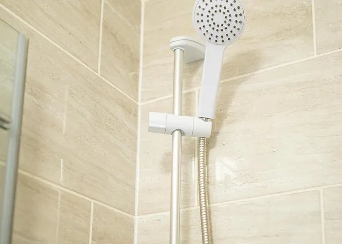 1 Bedroom Kirkstall Centre Ideal For Corporate Guests, Free Parking * Leeds (West Yorkshire)