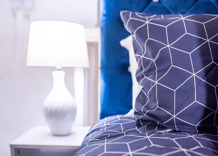 1 Bedroom Kirkstall Centre Ideal For Corporate Guests, Free Parking *