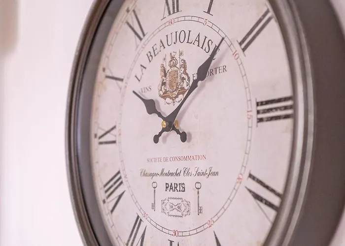 1 Bedroom Kirkstall Centre Ideal For Corporate Guests, Free Parking דירה לידס