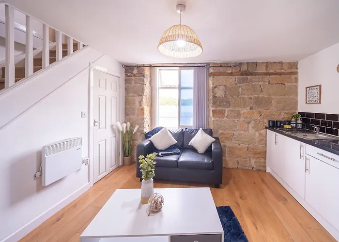 1 Bedroom Kirkstall Centre Ideal For Corporate Guests, Free Parking Apartment Leeds (West Yorkshire)