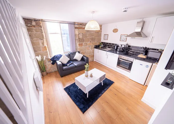 1 Bedroom Kirkstall Centre Ideal For Corporate Guests, Free Parking Apartment Leeds (West Yorkshire)